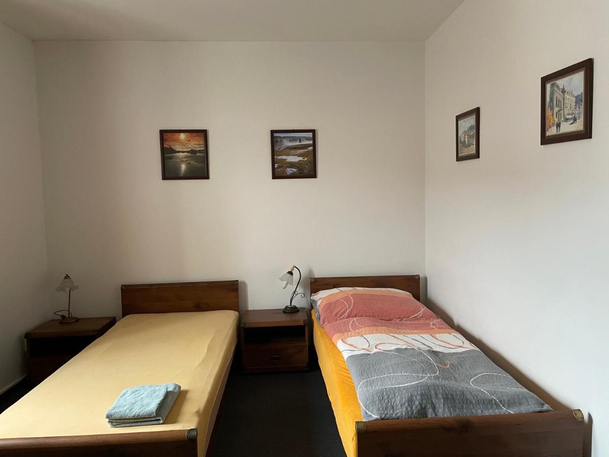 Penzion Pod Zámkem Zruc nad Sazavou Esterno foto